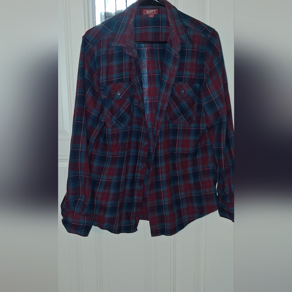 Wrangler Aizona,Men's Casual Plaid Shirt - Red and Blue